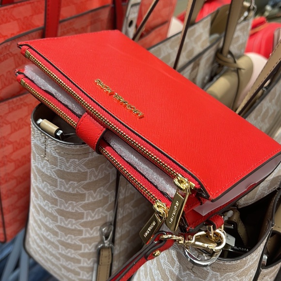 Michael Kors Jet Set Travel Large Double Zip Leather Wristlet phone holder NWT - Picture 8 of 16